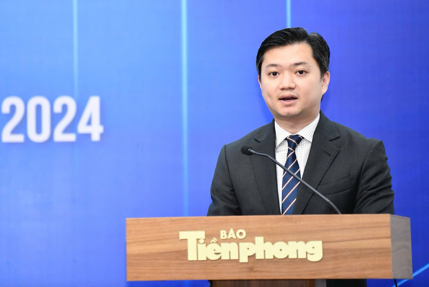 Ảnh: Trọng Tài Ảnh: Trọng Tài