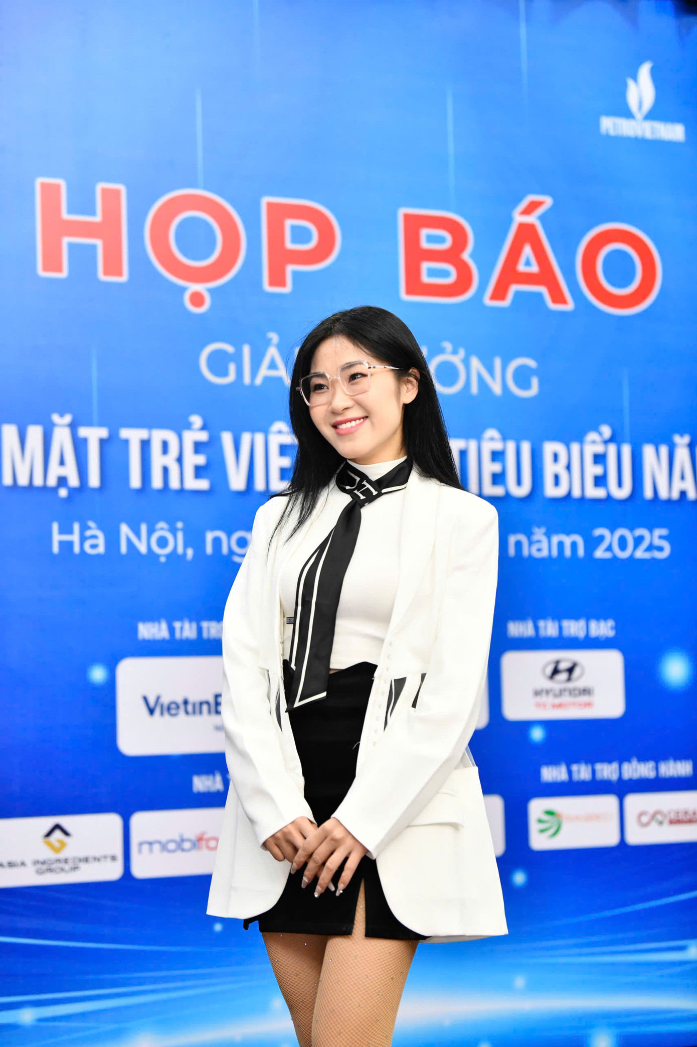 Ca sĩ Hà Myo - Gương mặt trẻ Việt Nam tiêu biểu lĩnh vực Văn hóa nghệ thuật năm 2022. Ảnh: Trọng Tài Ca sĩ Hà Myo - Gương mặt trẻ Việt Nam tiêu biểu lĩnh vực Văn hóa nghệ thuật năm 2022. Ảnh: Trọng Tài