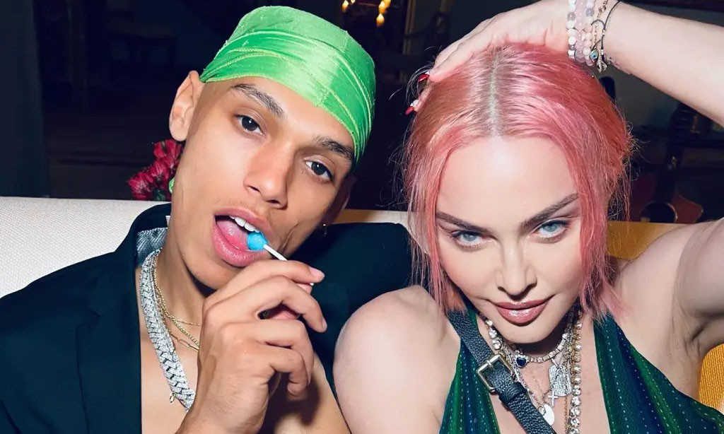 Madonna chia tay tình trẻ kém 41 tuổi Andrew Darnell sau gần một năm qua lại. Ảnh: IG.