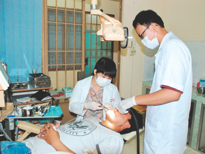 Hệ thống y tế tư nhân giúp giảm áp lực quá tải cho các bệnh viện công Ảnh: L.N