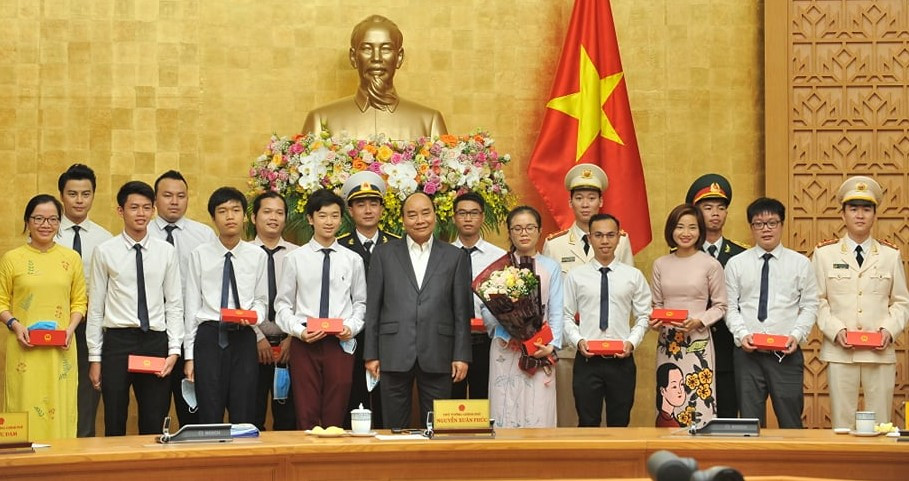 Tuyên dương 10 Gương mặt trẻ Việt Nam tiêu biểu năm 2019 ảnh 7