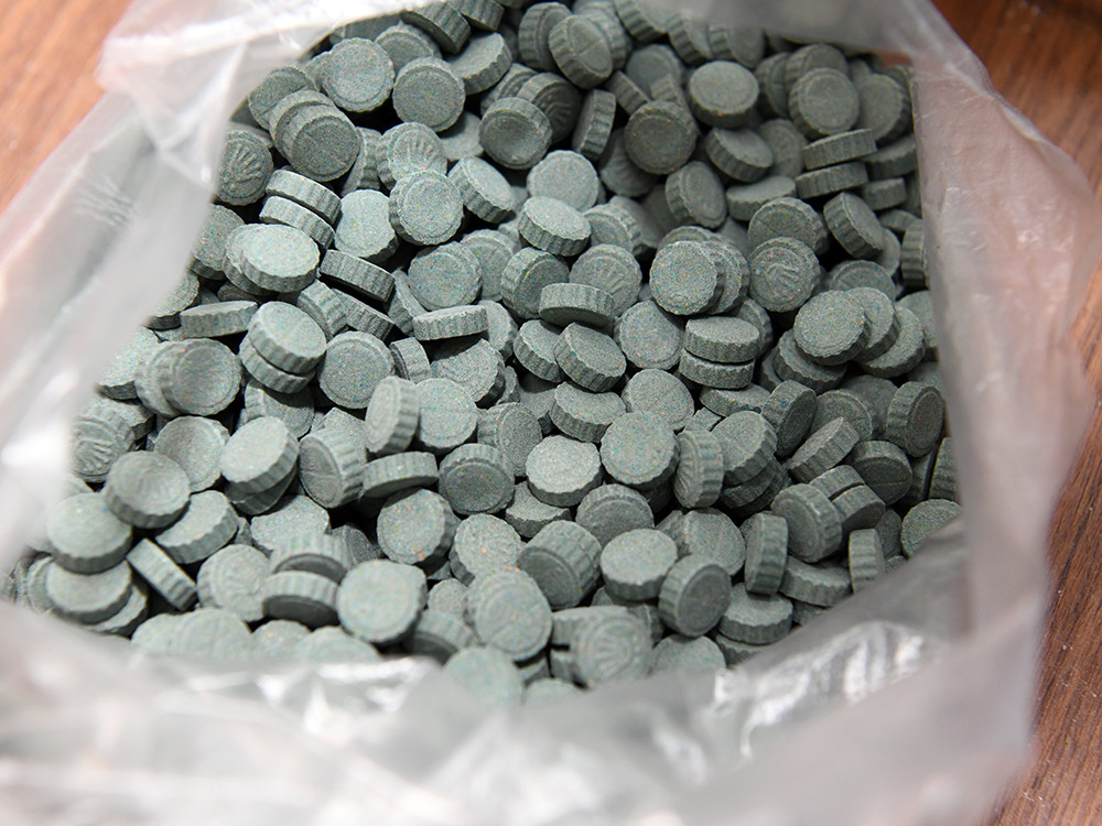 Số lượng lớn ma túy thu giữ trong các đường dây mua bán, vận chuyển. Số lượng lớn ma túy thu giữ trong các đường dây mua bán, vận chuyển.