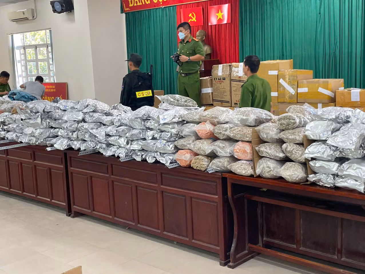 Hàng trăm kg ma túy cần sa khô thu giữ trong chuyên án do Cục Cảnh sát điều tra tội phạm về ma túy khám phá.