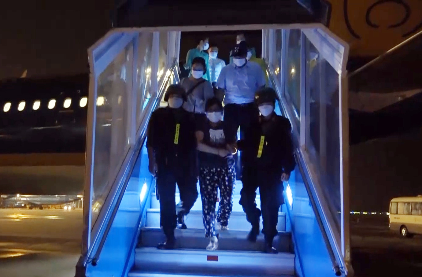 Vũ Hoàng Oanh thu nạp nhiều "đàn em" bị truy nã, đối tượng cộm cán để lập đường dây ma túy.