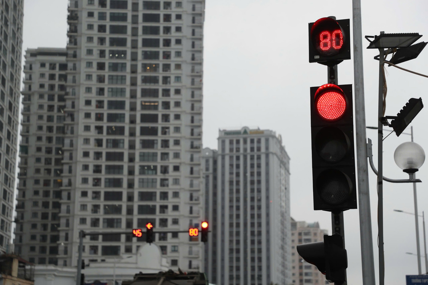 CSGT là đơn vị duy nhất có nhiệm vụ, thẩm quyền vận hành, khai thác, điều khiển đèn tín hiệu giao thông. CSGT là đơn vị duy nhất có nhiệm vụ, thẩm quyền vận hành, khai thác, điều khiển đèn tín hiệu giao thông.