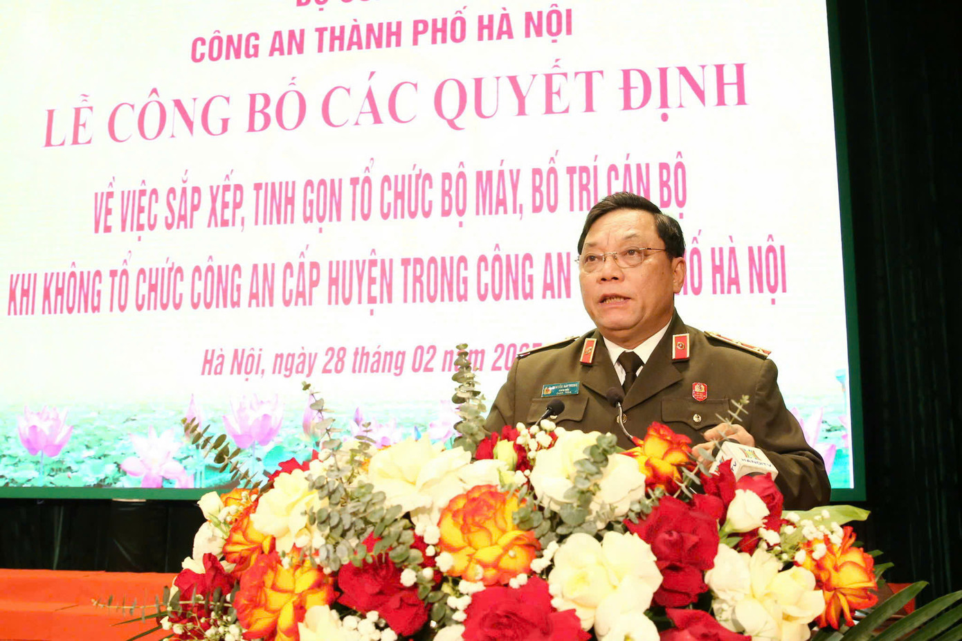 Trung tướng Nguyễn Hải Trung, Ủy viên BTV Thành ủy, Bí thư Đảng ủy, Giám đốc CATP chủ trì hội nghị. Trung tướng Nguyễn Hải Trung, Ủy viên BTV Thành ủy, Bí thư Đảng ủy, Giám đốc CATP chủ trì hội nghị.