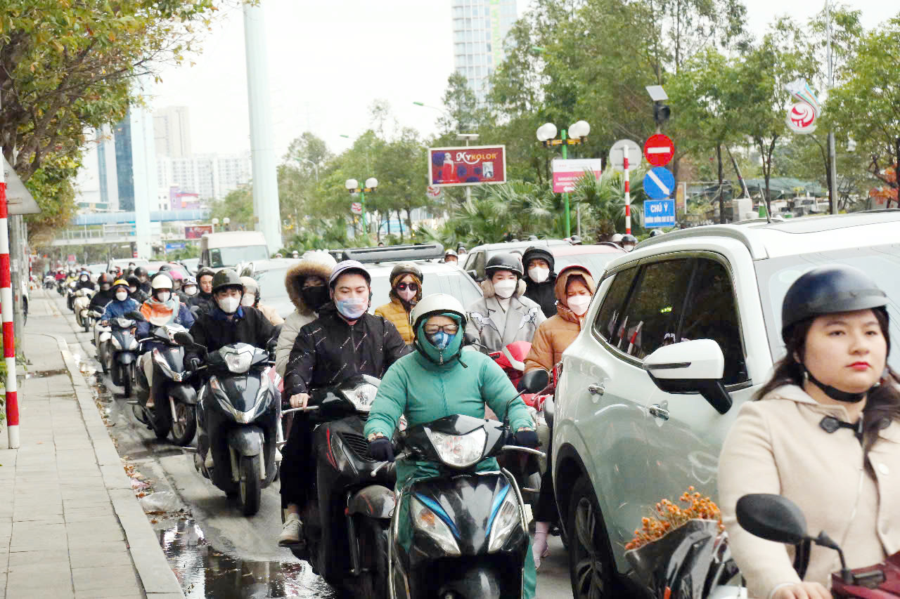 Khu vực đường Tố Hữu - Lê Văn Lương ùn nhẹ.