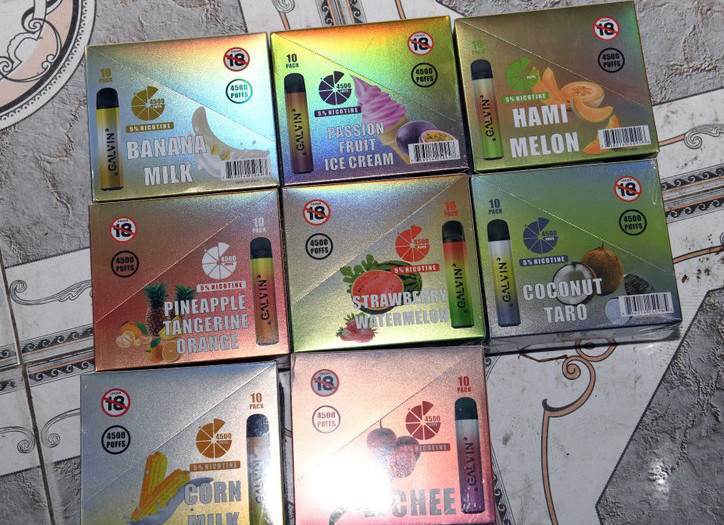 Các loại thuốc lá điện tử, thuốc lá điếu có tẩm ướp ma túy bị cảnh sát thu giữ.