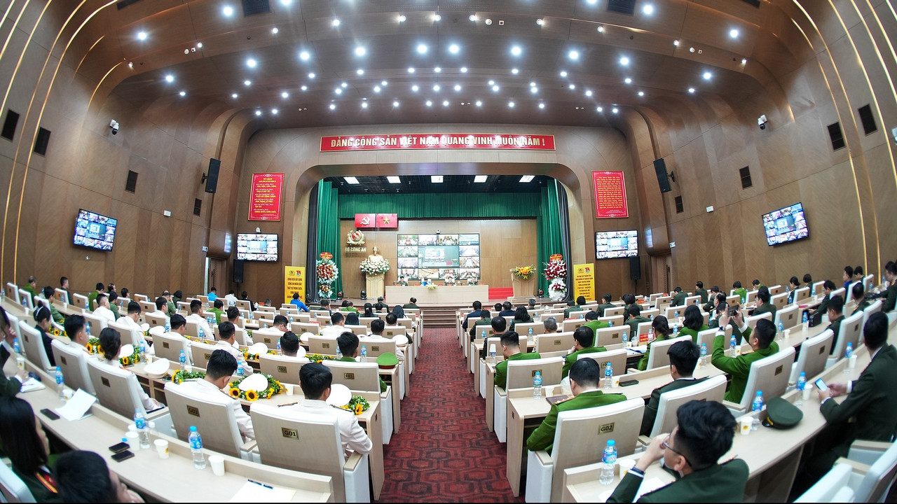 Toàn cảnh buổi đối thoại. Toàn cảnh buổi đối thoại.