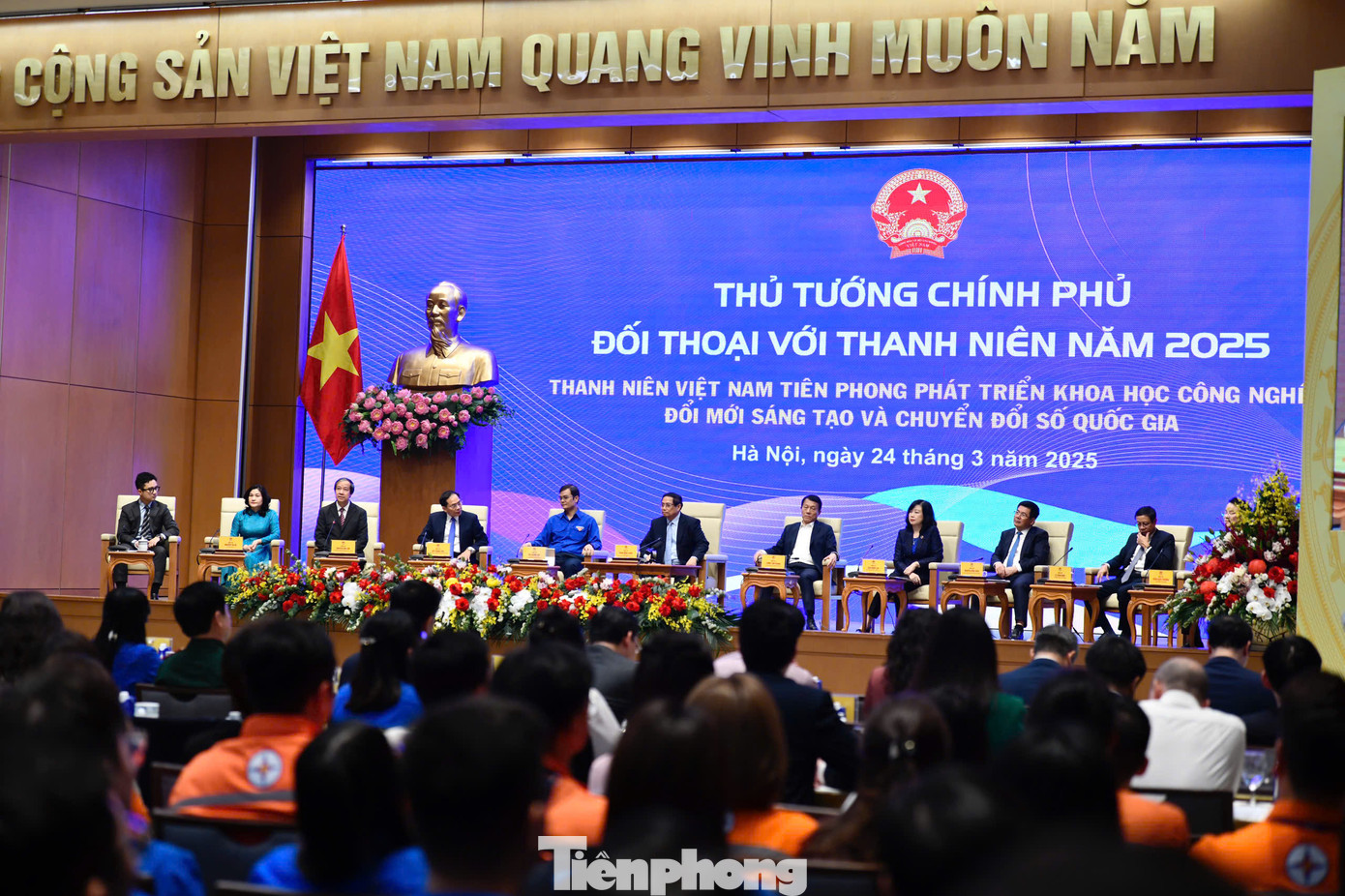 Toàn cảnh chương trình Thủ tướng Chính phủ đối thoại với thanh niên năm 2025.