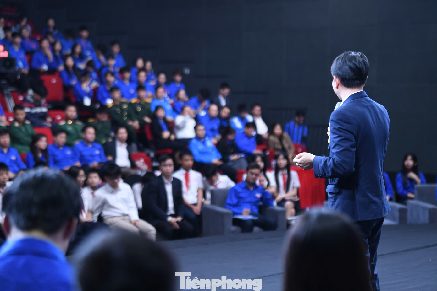 TS. Khúc Thế Anh trình bày hiến kế tại diễn đàn. Ảnh: Dương Triều TS. Khúc Thế Anh trình bày hiến kế tại diễn đàn. Ảnh: Dương Triều