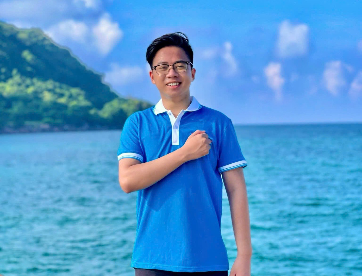 Phạm Quang Việt Hoàng - Ủy viên Ban Chấp hành Trung ương Hội Sinh viên Việt Nam, Phó Chủ tịch Hội Sinh viên Việt Nam Thành phố Hà Nội, Chủ tịch Hội Sinh viên Việt Nam Học viện Ngân hàng. Phạm Quang Việt Hoàng - Ủy viên Ban Chấp hành Trung ương Hội Sinh viên Việt Nam, Phó Chủ tịch Hội Sinh viên Việt Nam Thành phố Hà Nội, Chủ tịch Hội Sinh viên Việt Nam Học viện Ngân hàng.