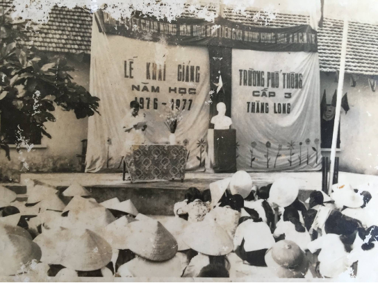 Khai giảng năm học 1976 -1977.