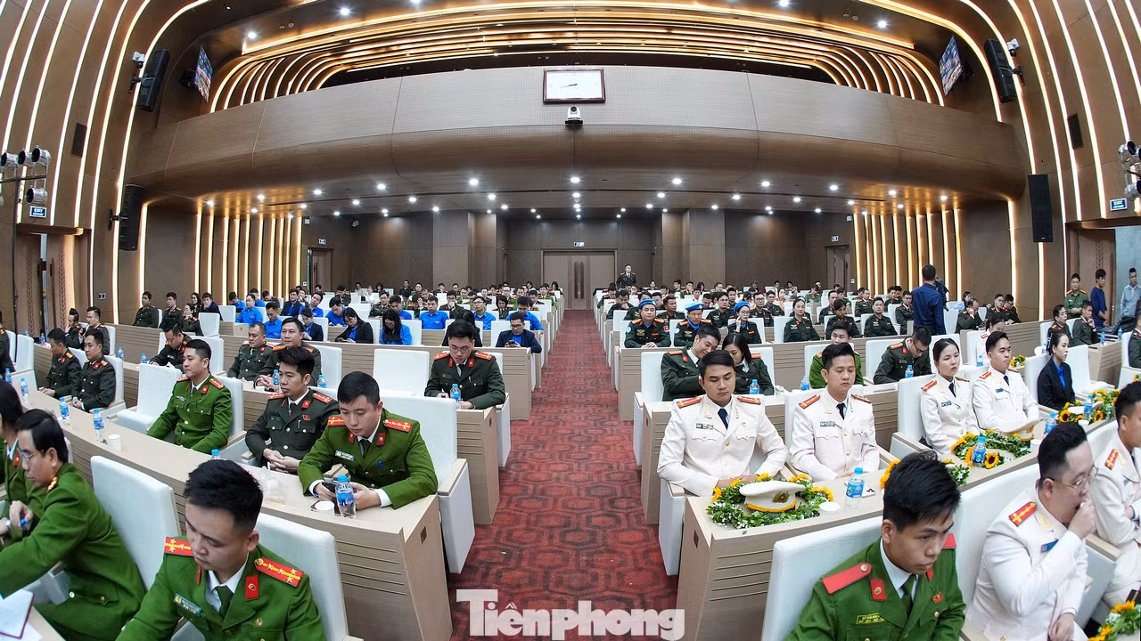 Toàn cảnh buổi đối thoại.