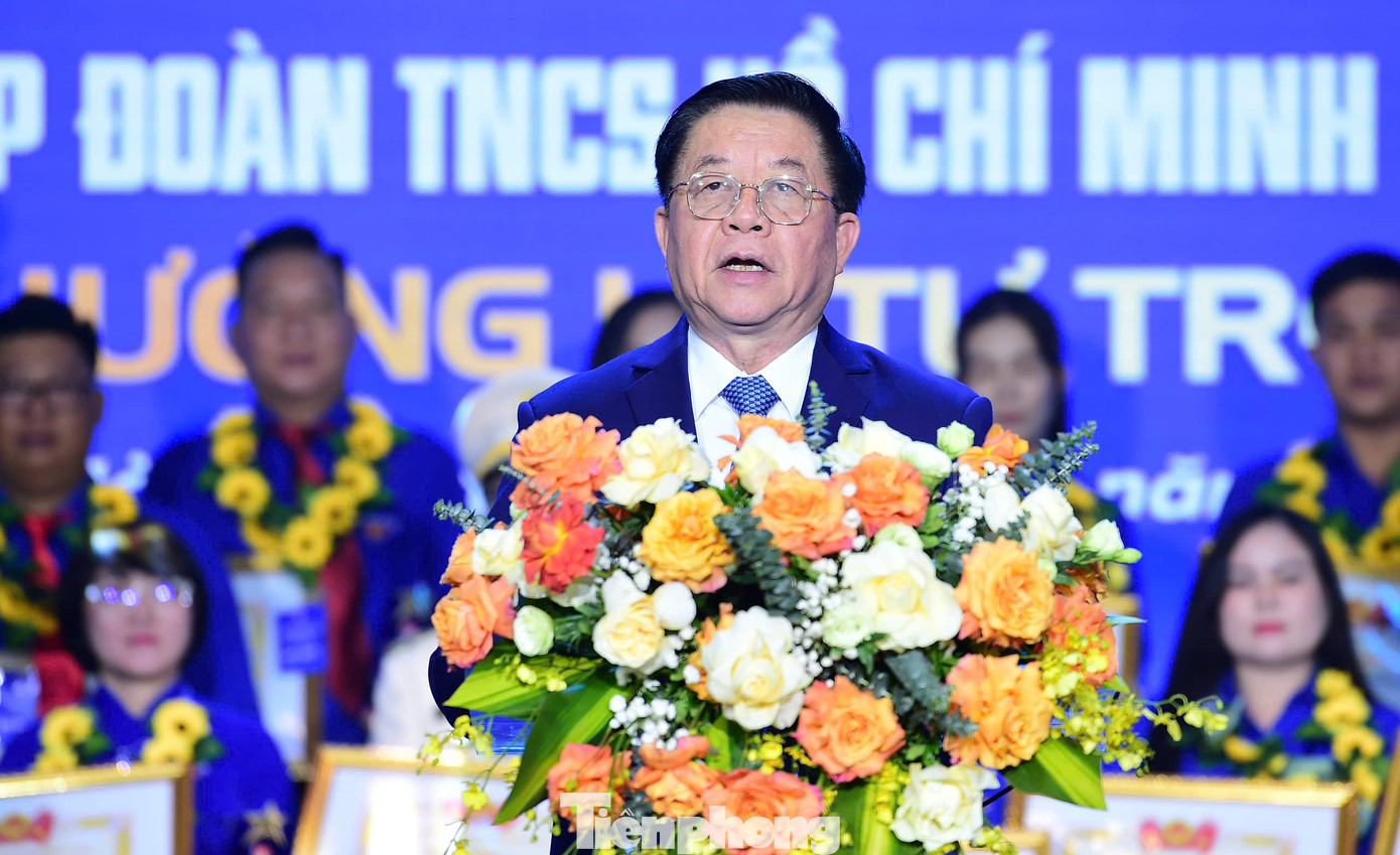 Ông Nguyễn Trọng Nghĩa - Ủy viên Bộ Chính trị, Bí thư T.Ư Đảng, Trưởng ban Tuyên giáo và Dân vận T.Ư phát biểu chỉ đạo tại chương trình. Ông Nguyễn Trọng Nghĩa - Ủy viên Bộ Chính trị, Bí thư T.Ư Đảng, Trưởng ban Tuyên giáo và Dân vận T.Ư phát biểu chỉ đạo tại chương trình.