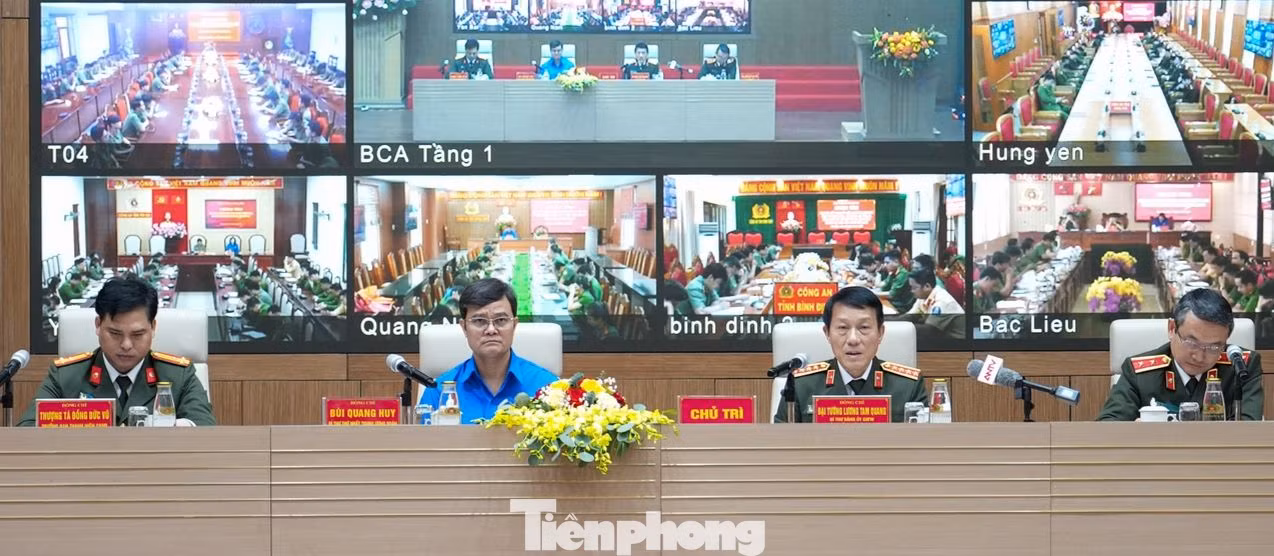 Bộ trưởng Bộ Công an Lương Tam Quang và Bí thư thứ nhất T.Ư Đoàn Bùi Quang Huy chủ trì buổi đối thoại.