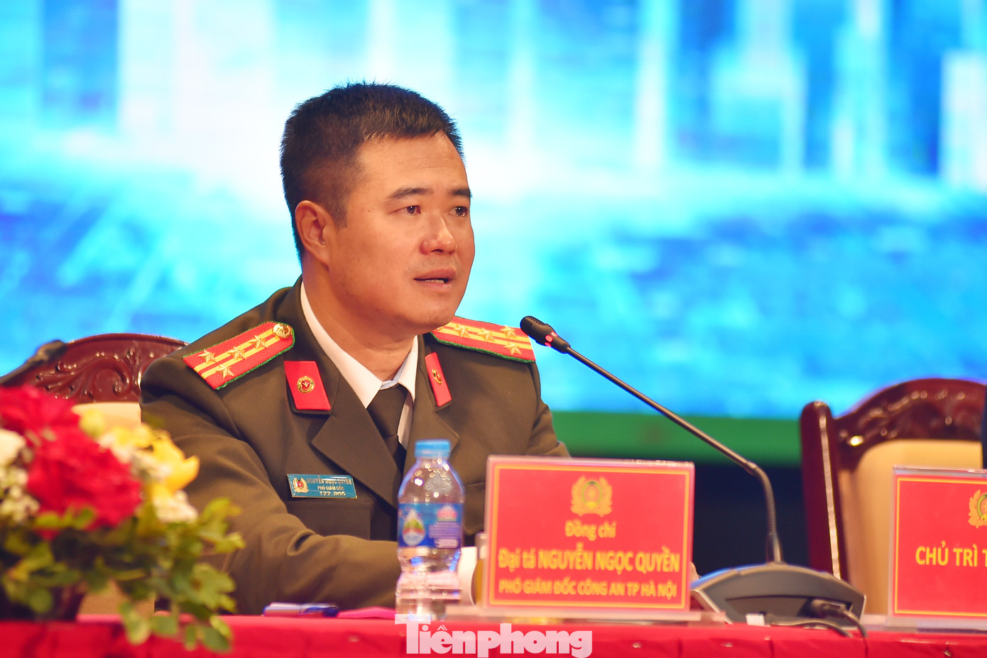 Đại tá Nguyễn Ngọc Quyền - Phó Giám đốc Công an TP Hà Nội chủ trì tọa đàm. Đại tá Nguyễn Ngọc Quyền - Phó Giám đốc Công an TP Hà Nội chủ trì tọa đàm.