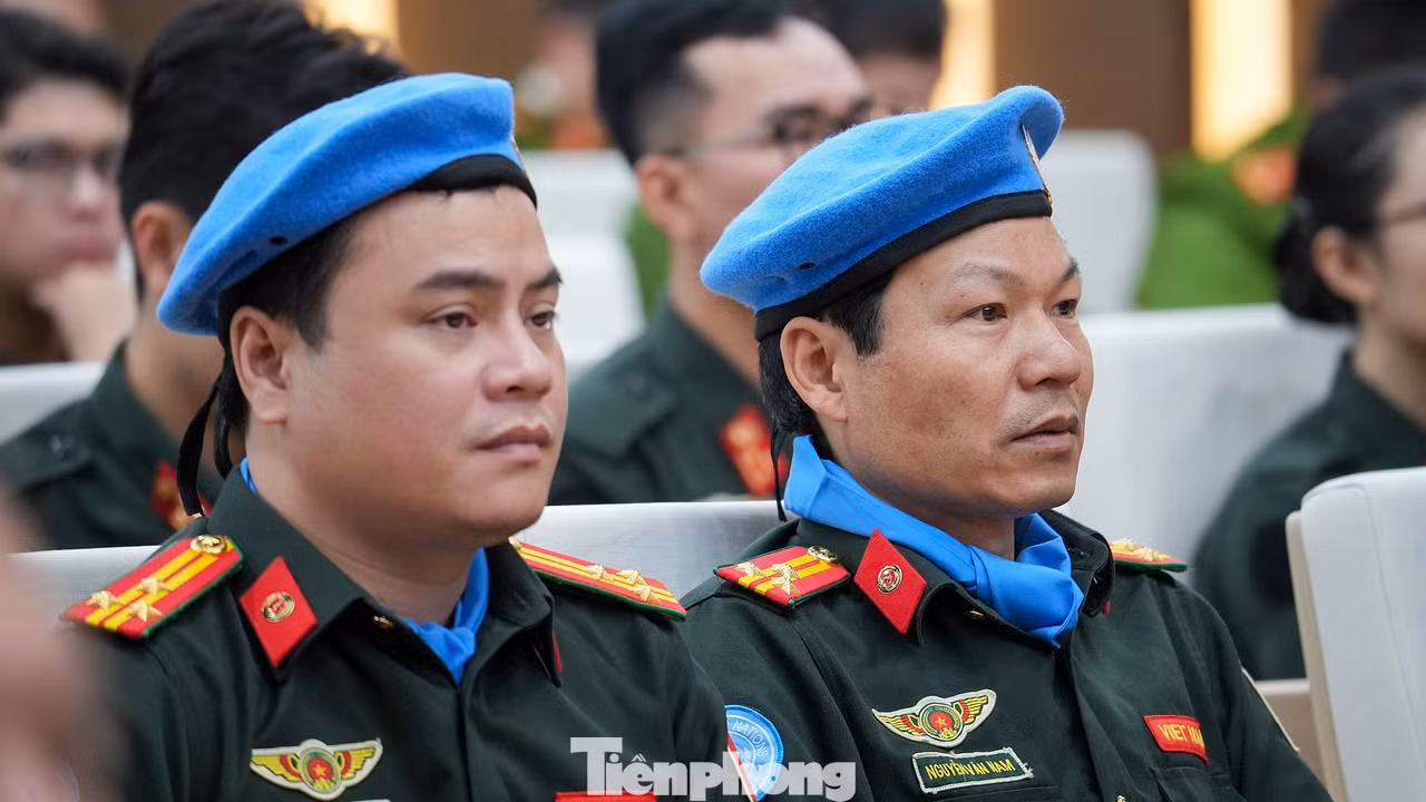 Đại biểu tham dự chương trình đối thoại.