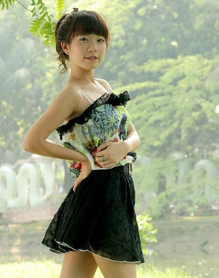 Dương Mạc Yến Nhi (ĐH Thăng Long, Hà Nội)