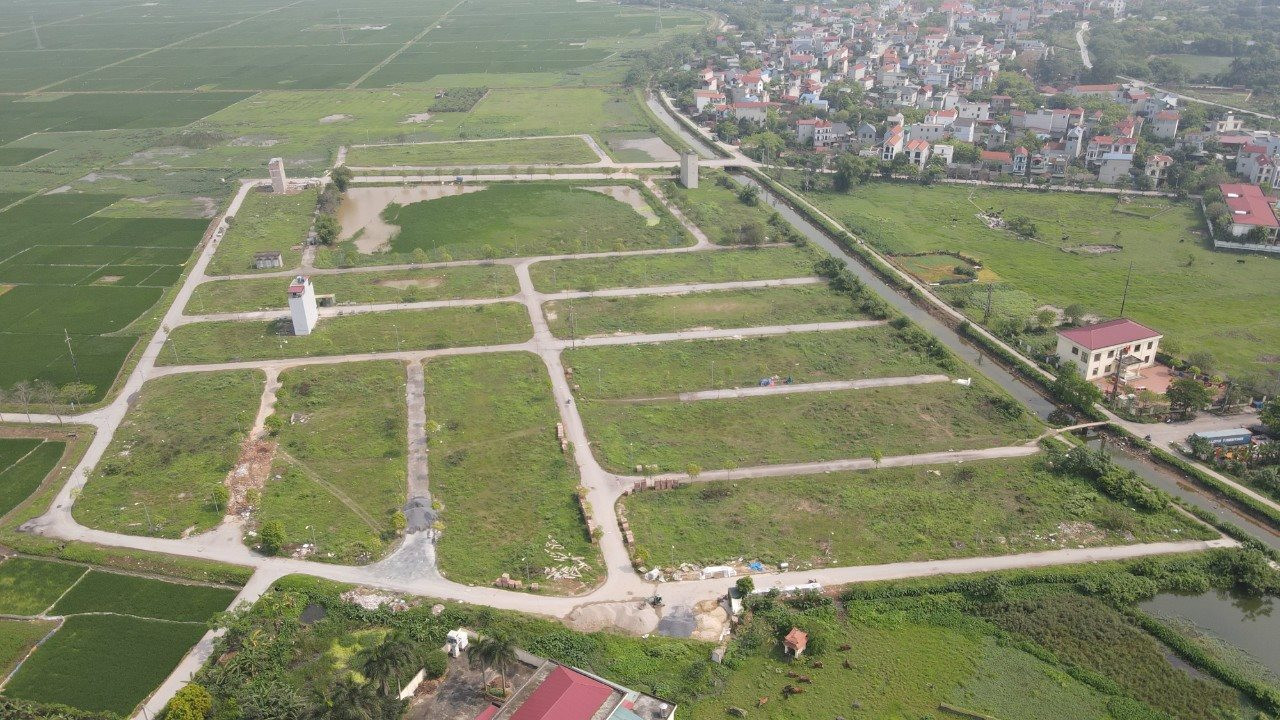 Công an TP Hà Nội yêu cầu dừng giao dịch 77 lô đất tại phường La Khê, quận Hà Đông (Hà Nội). Ảnh minh họa. Công an TP Hà Nội yêu cầu dừng giao dịch 77 lô đất tại phường La Khê, quận Hà Đông (Hà Nội). Ảnh minh họa.