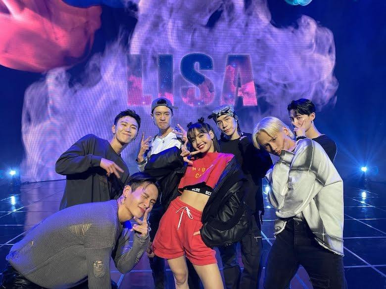 Là nghệ sĩ của YG, Lee nhiều lần hợp tác với các nhóm nhạc cùng công ty như BlackPink, Treasure, BigBang, Winner. Ảnh: Instagram.