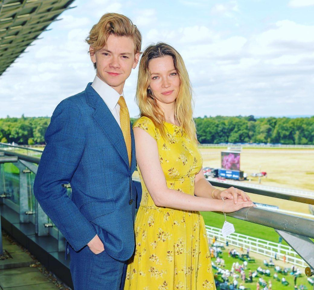 Riley đang hẹn hò với đàn em kém 5 tuổi. Ảnh: Instagram.