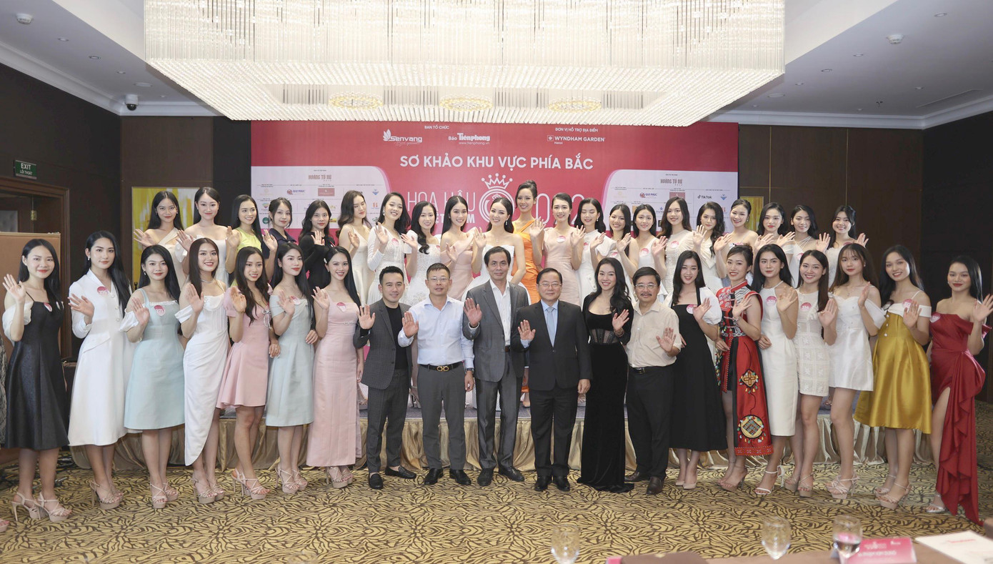 Những người đẹp vào Top 33 vòng thi Sơ khảo khu vực phía Bắc HHVN 2022: Phạm Thị Nhung (SBD 232), Nguyễn Phương Anh (241), Phạm Giáng My (245), Nguyễn Thị Minh Thư (249), Trần Nhật Lệ (259), Trịnh Mỹ Anh (263), Nguyễn Linh Thu (268), Trần Gia Hân (270), Nguyễn Thị Phương Nhung (273), Nguyễn Thị Thanh Tâm (286), Hoàng Hương Giang (300), Nguyễn Hoàng Yến (307), Hồ Thị Yến Nhi (309), Trần Thùy Chi (315), Lý Thị Thu Thảo (318), Bùi Thị Thảo Linh (324), Vũ Hiền Phương (332), Nguyễn Thúy Trà (240), Nguyễn Thúy Quỳnh (242), Nguyễn Thu Hà (247), Lê Thị Tuyết Lâm (255), Đặng Thị Mỹ Hạnh (261), Đinh Khánh Hoà (265), Nguyễn Ngọc Mai (269), Phạm Thu Anh (271), Nguyễn Lê Nhật Quỳnh (276), Phan Phương Oanh (297), Bùi Thị Hoàng Yến (301), Trịnh Thùy Linh (308), Vũ Phương Thảo (314), Nguyễn Lê Vũ Hà (317), Nguyễn Thị Hoài Ngọc (323) và Nguyễn Thị Hương Giang (328).