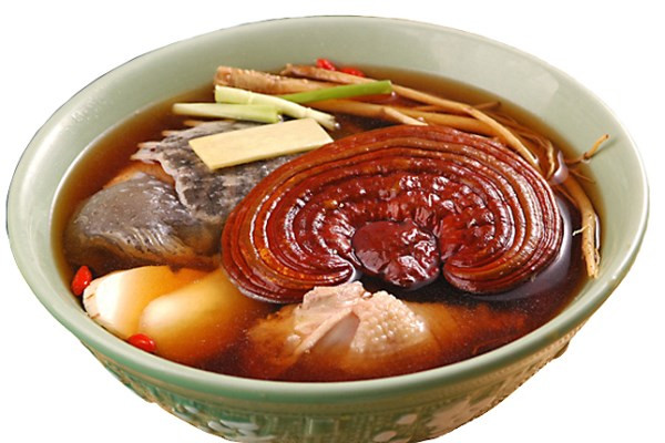 Những người cấm kỵ với 'thần dược' nấm linh chi ảnh 1