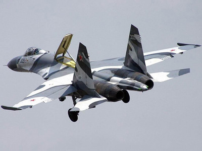 Máy bay tiêm kích đa năng SU-35 của Nga