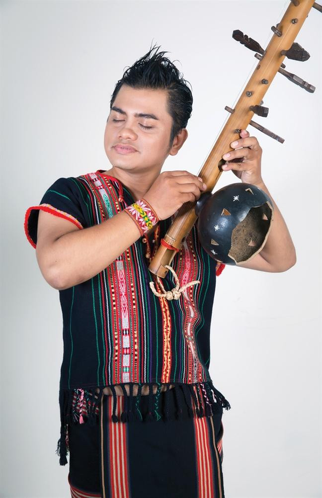 Ca sỹ Y Jang Tuyn (Ảnh: Internet)