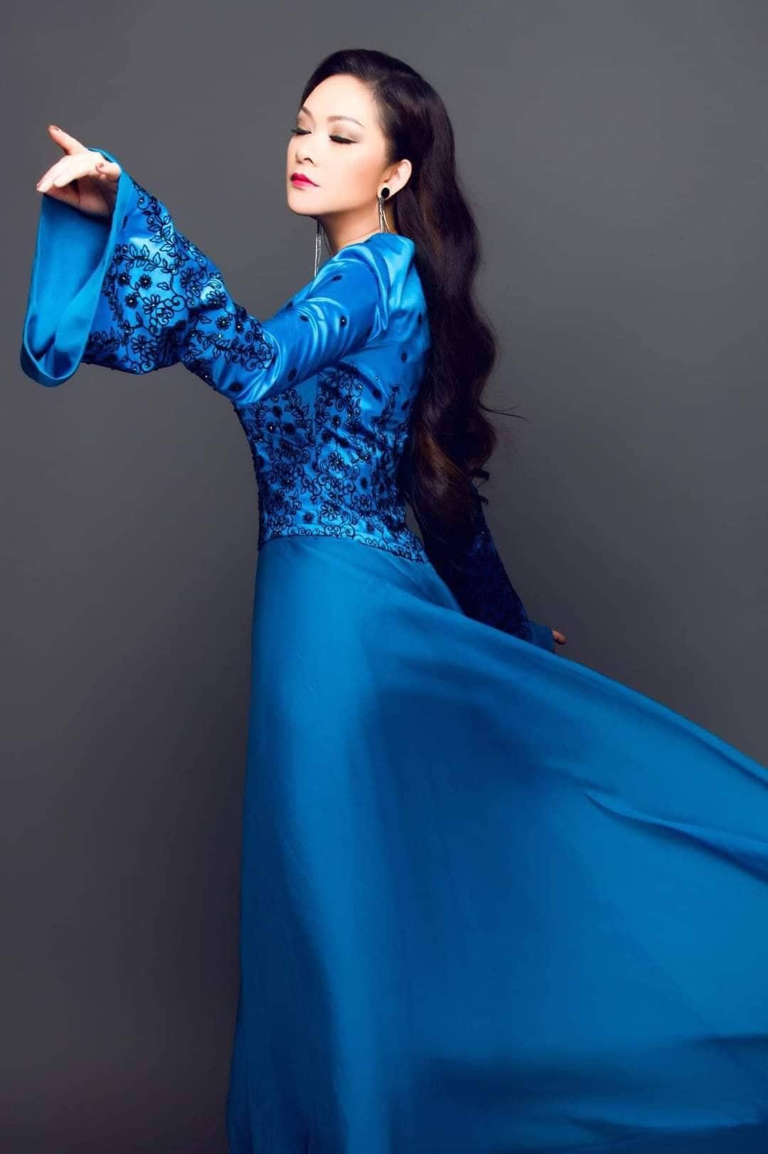 Giọng ca "Duyên phận" như trẻ lại trong thiết kế của Tường Khuê.