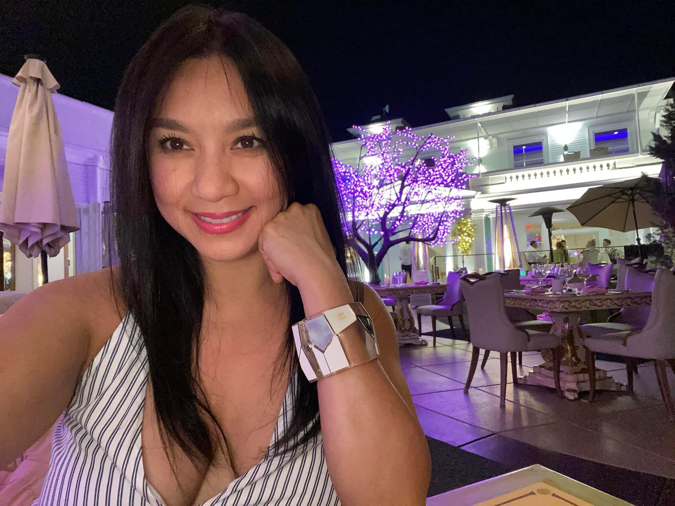 Hình ảnh đời thường không chỉnh sửa nhưng vẫn nóng bỏng của Y Phụng (Ảnh: FBNV)