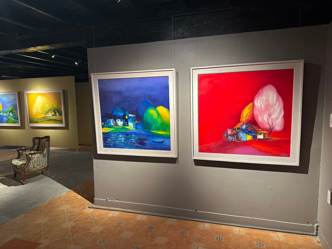 Một góc trong triển lãm Thu Phong.