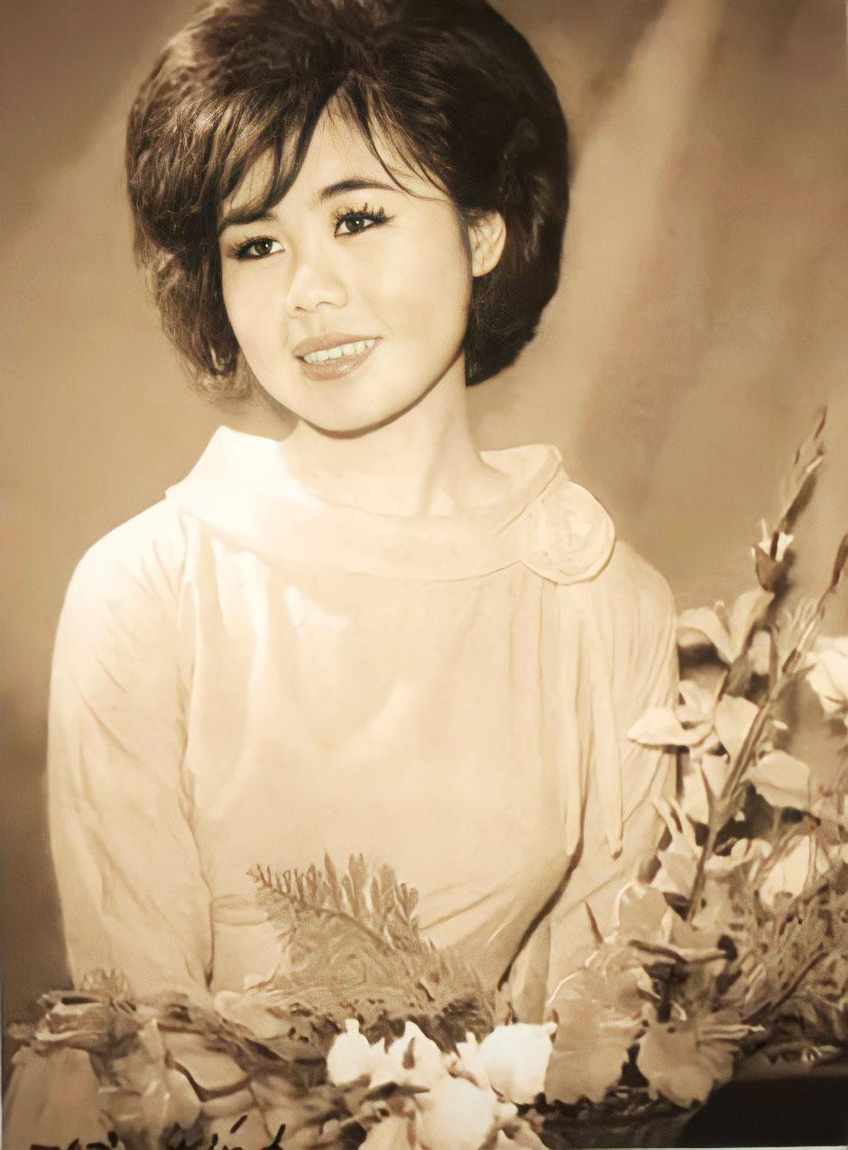 Giọng ca "Chiều mưa biên giới" thuở tóc xanh (Ảnh: Internet)