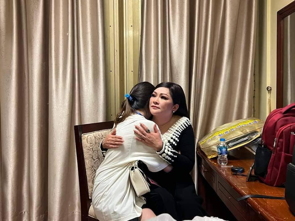 Như Quỳnh và fan 19 tuổi (Ảnh: FBNV) Như Quỳnh và fan 19 tuổi (Ảnh: FBNV)