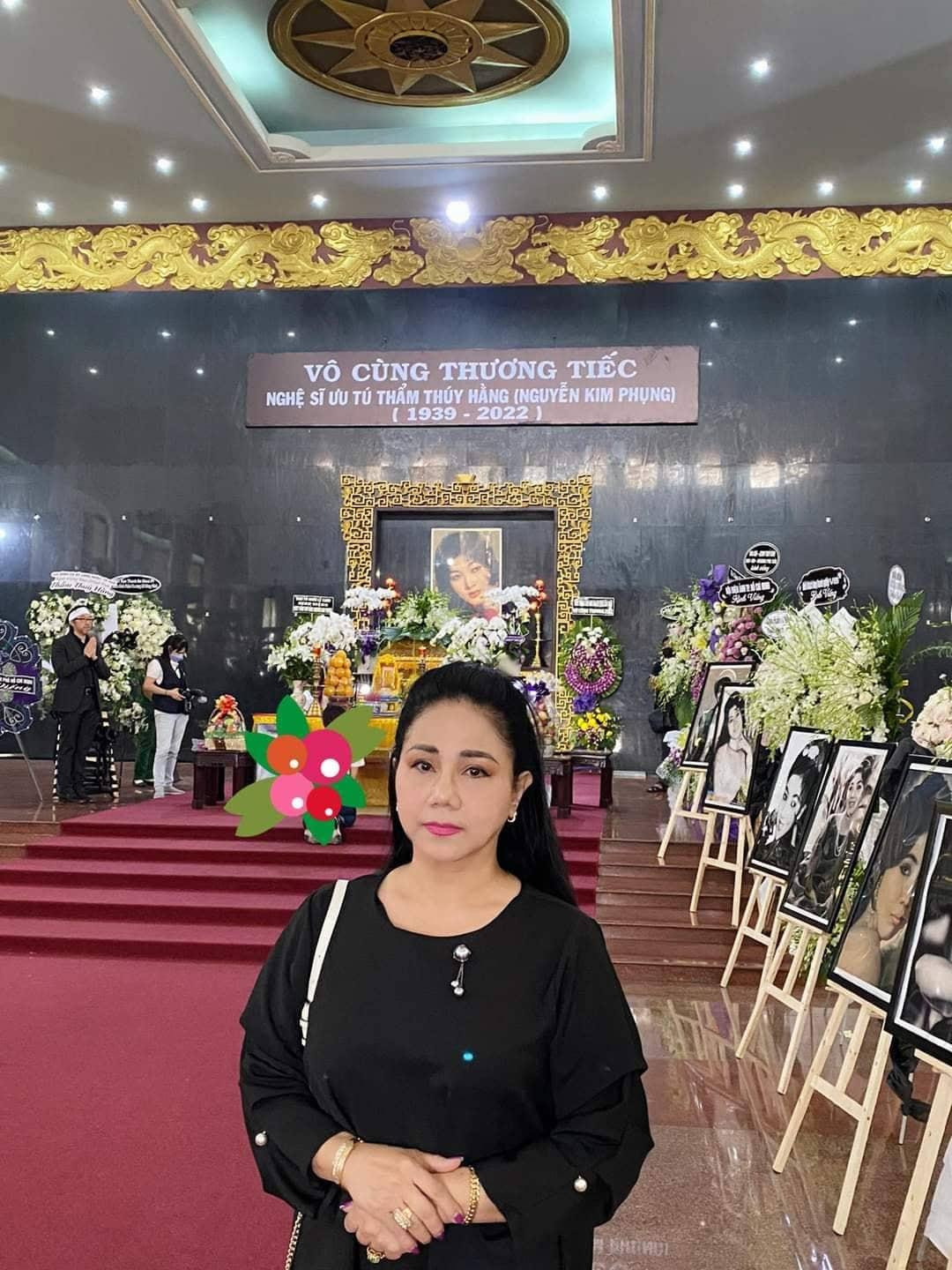 "Nữ hoàng nhạc Rock" trong tang lễ minh tinh Thẩm Thúy Hằng