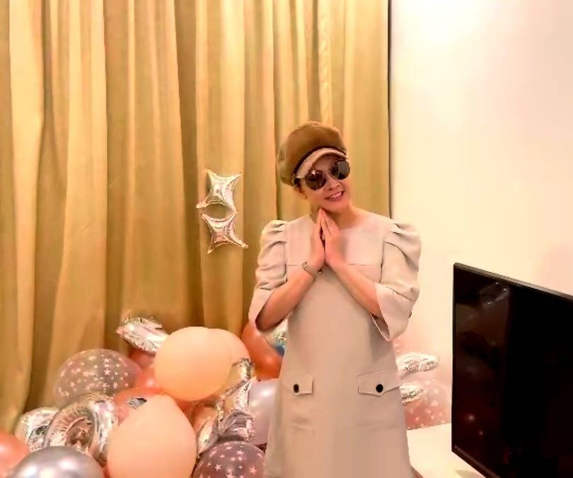 Giọng ca "Duyên phận" đang ở Việt Nam, chuẩn bị hát ở nhiều phòng trà