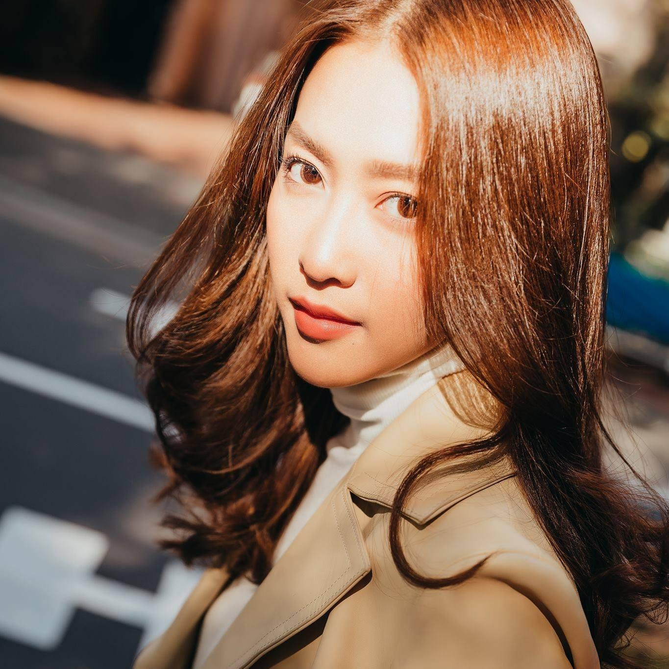 Khả Ngân từng "ẵm" nhiều vai chính trong phim điện ảnh và phim truyền hình