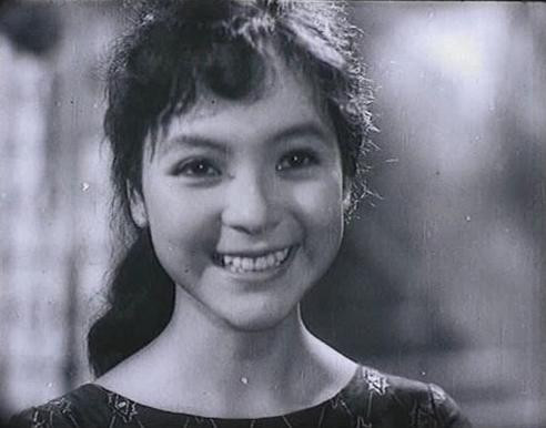 Ái Vân tuổi 16, trong phim "Chị Nhung" (Ảnh: Internet)