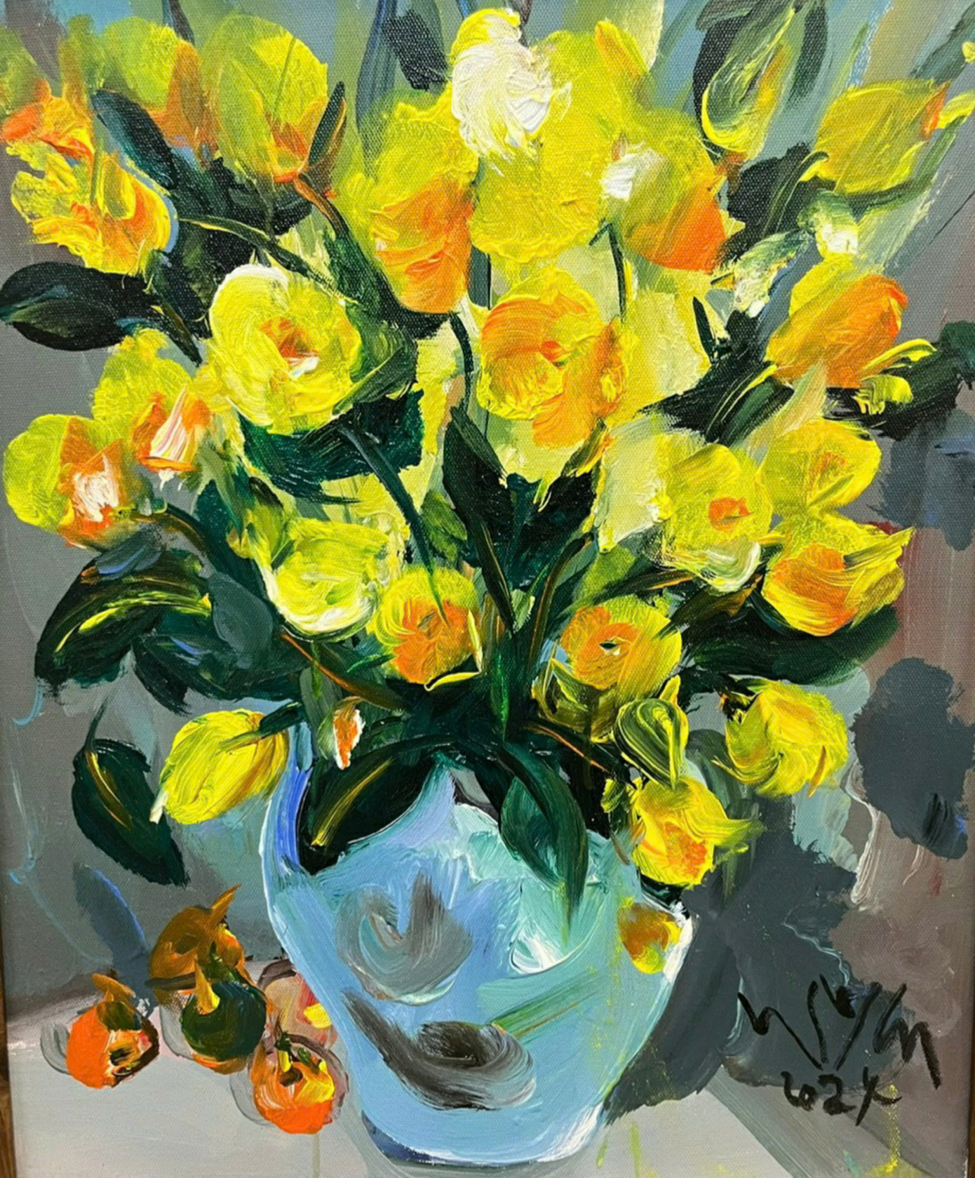 Tác phẩm Hoa hồng vàng của họa sĩ Đoàn Văn Nguyên chất liệu sơn dầu và acrylic, kích thước 50x60 cm, sáng tác năm 2024.