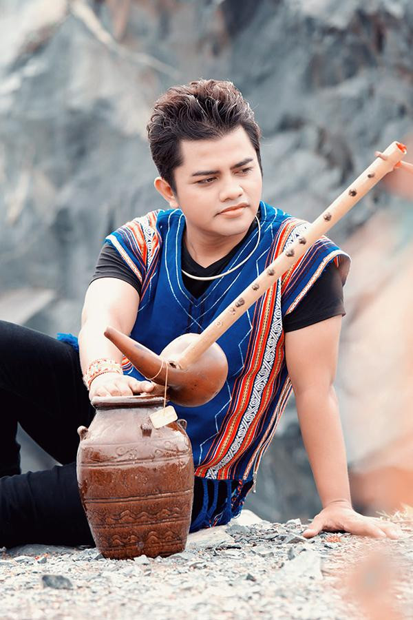 Tiếng hát của "chàng Đam San" còn vang vọng trong lòng khán giả (Ảnh: Internet)