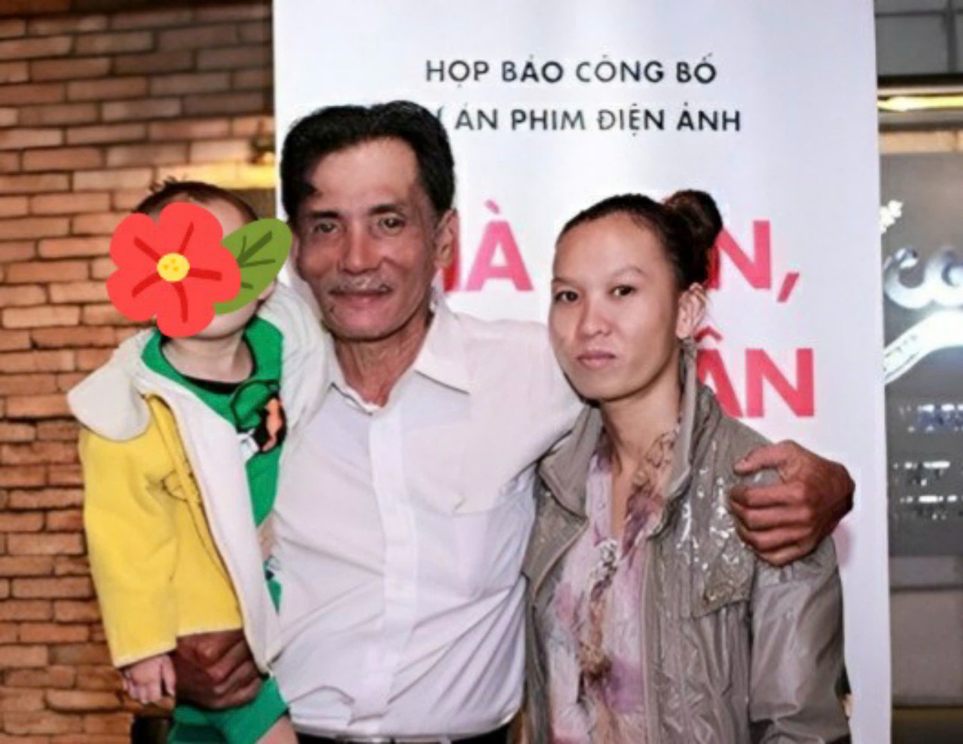 Hình ảnh gia đình đoàn tụ chỉ còn trong ký ức của Thương Tín - Kim Chi.