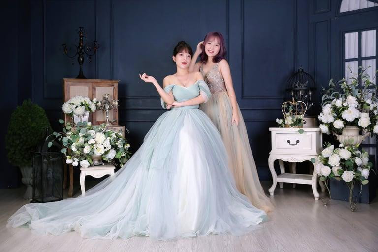 Hai con gái lớn cũng là người bạn của Hoàng Yến (Ảnh: NVCC)