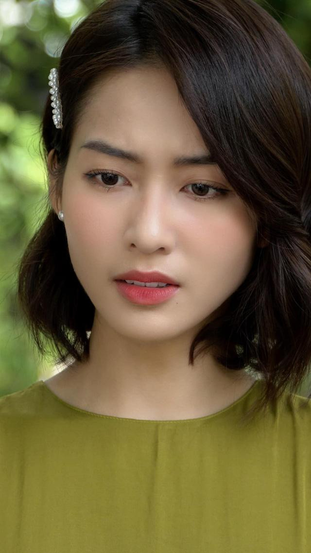 Gương mặt xinh đẹp, không "dao kéo" của Khả Ngân là lợi thế giúp cô lọt vào mắt xanh của nhiều đạo diễn (Ảnh: Internet) Gương mặt xinh đẹp, không "dao kéo" của Khả Ngân là lợi thế giúp cô lọt vào mắt xanh của nhiều đạo diễn (Ảnh: Internet)