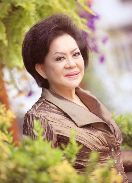 "Nữ hoàng sầu muộn" Giao Linh, ảnh chụp trước khi "ông xã" qua đời "Nữ hoàng sầu muộn" Giao Linh, ảnh chụp trước khi "ông xã" qua đời