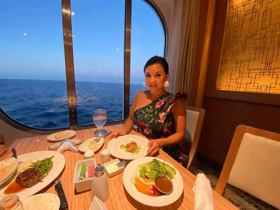 Y Phụng ở độ tứ tuần (Ảnh: FBNV) Y Phụng ở độ tứ tuần (Ảnh: FBNV)