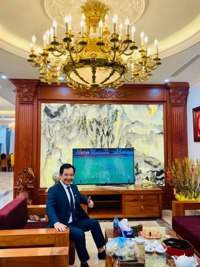 Biệt thự là "trái ngọt" mấy chục năm lao động nghệ thuật của Quang Tèo (Ảnh: Zalo NV) Biệt thự là "trái ngọt" mấy chục năm lao động nghệ thuật của Quang Tèo (Ảnh: Zalo NV)