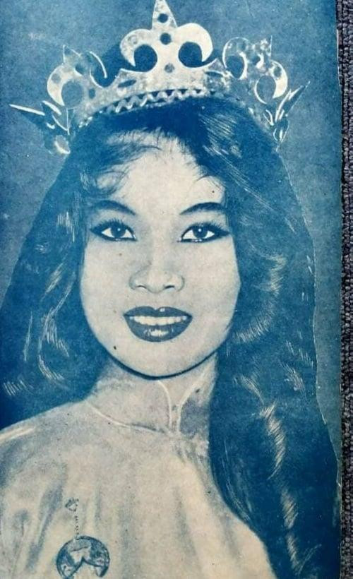 Danh ca được một phòng trà nổi tiếng thời ấy dành tặng danh hiệu "Hoa hậu nghệ sỹ" (Ảnh: Internet)