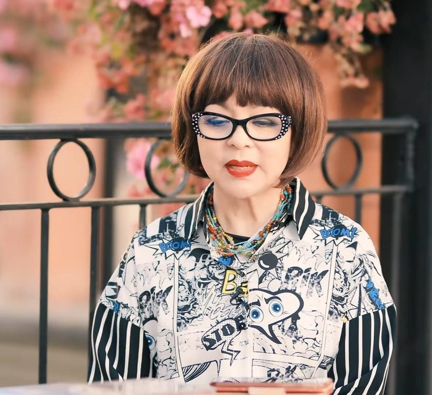 Ái Vân tái xuất với phong cách trẻ trung. Bà đã bước vào tuổi 68 (Ảnh: Chụp màn hình)