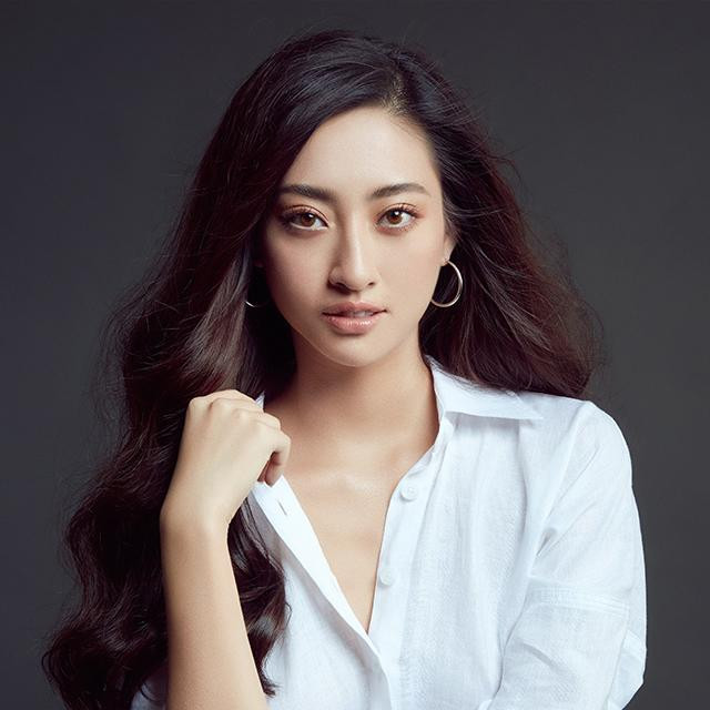 Lương Thùy Linh luôn được mẹ nhắc nhở đặt việc học lên hàng đầu. (Ảnh: Internet)